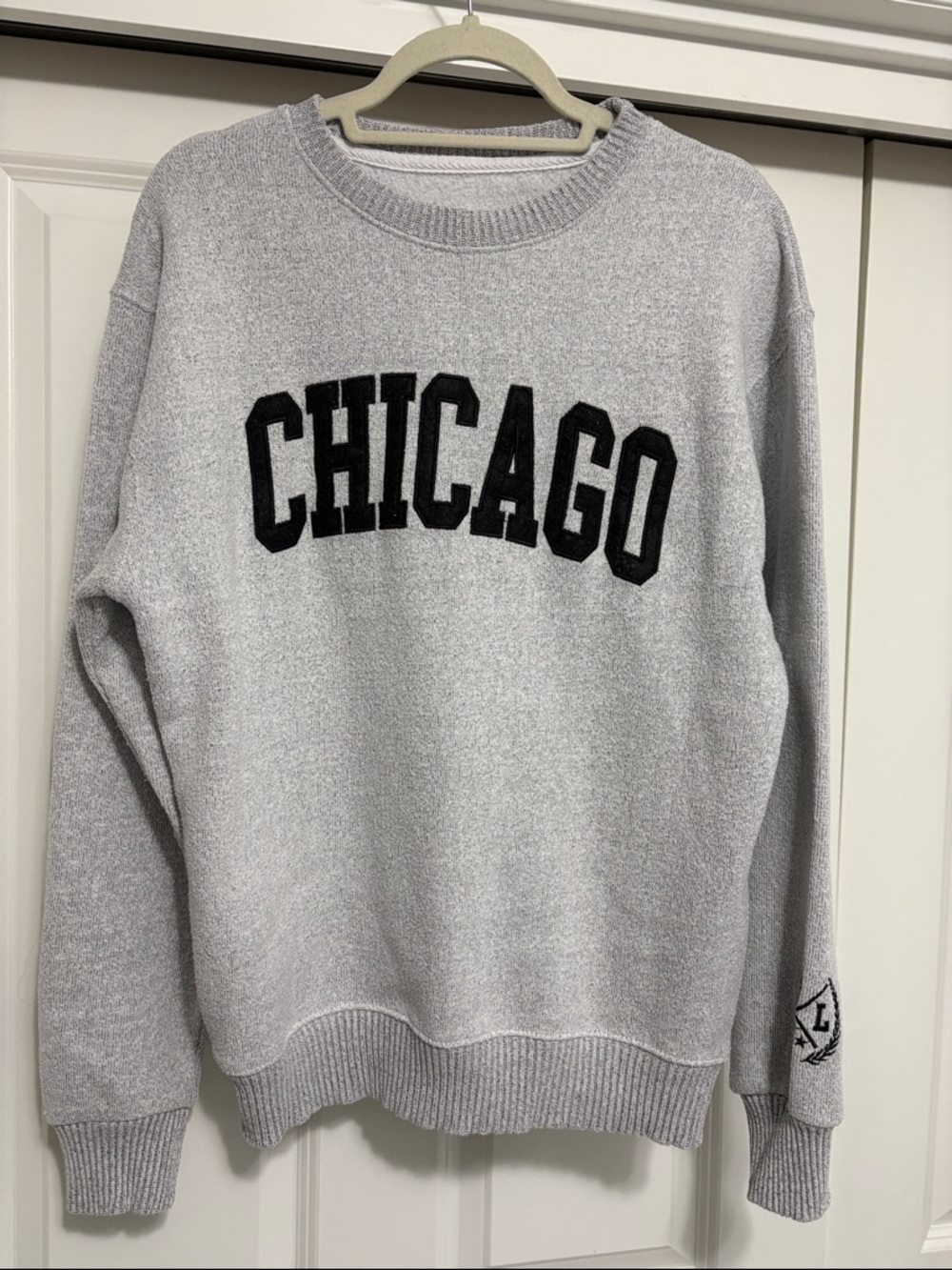 Chicago  Crewneck Sweatshirt in Light Gray